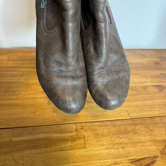 Frye Stella Zip Short Heeled Boots Taupe Brown Leather Size 8.5 - Picture 3 of 7